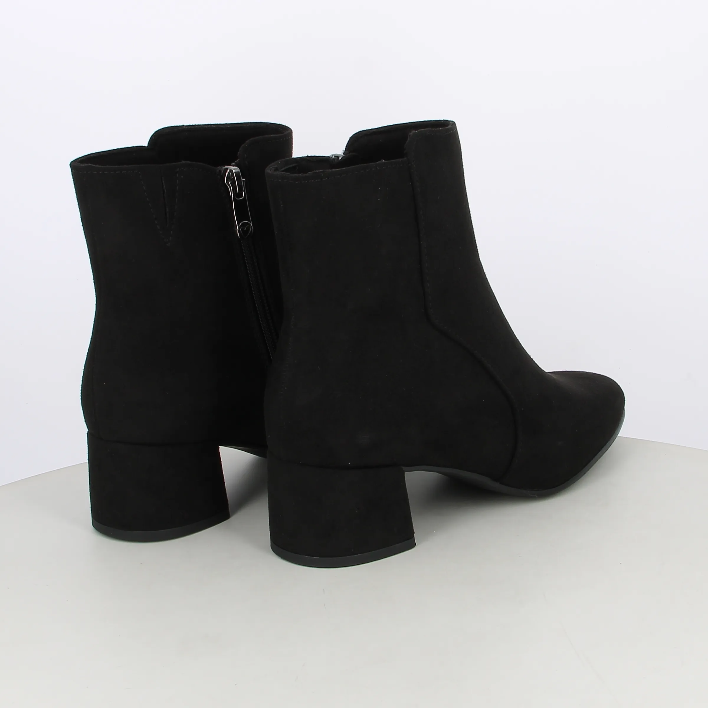 -----Marco Tozzi -----Stivaletti da donna con tacco ----