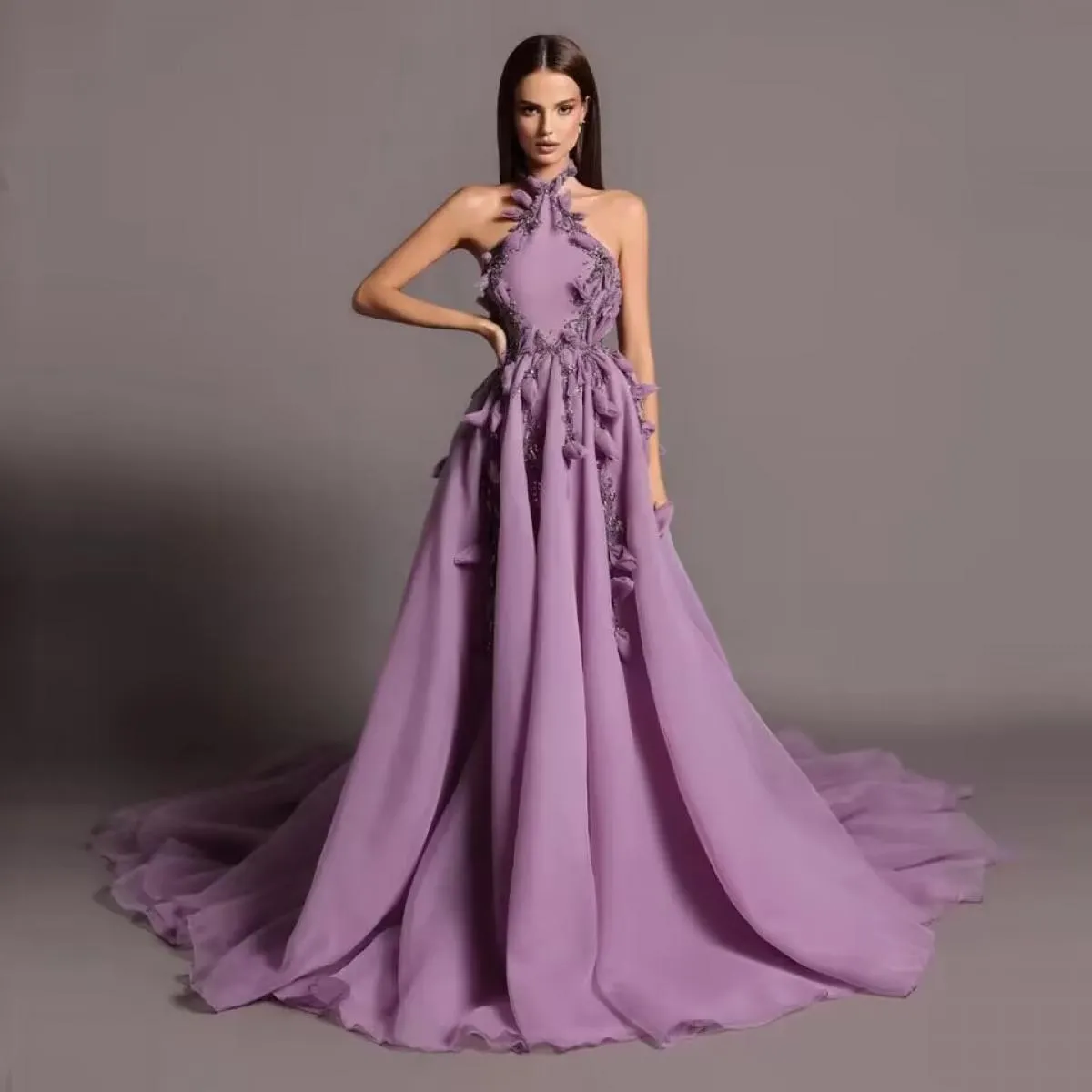 2024 Couture Lilla Halter Abiti da sera personalizzati Abiti da festa Applicazioni di perline Lavanda Festa di nozze Formale D