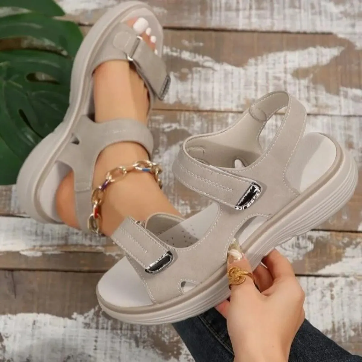 2024 Sandali estivi da donna con zeppa antiscivolo da spiaggia, punta aperta, sandali traspiranti, scarpe stile sportivo