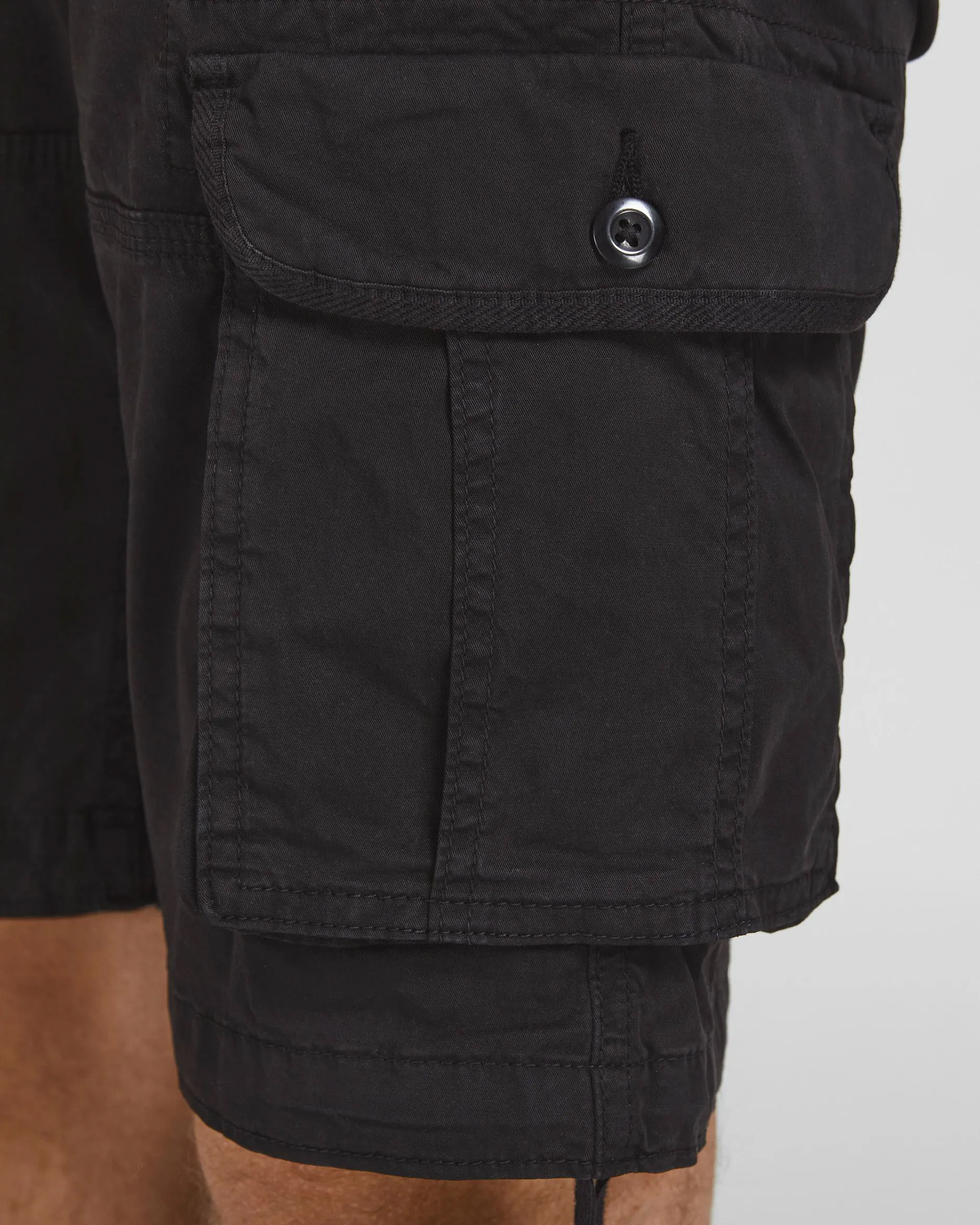 Bermuda cargo nero in cotone stretch loose-fit