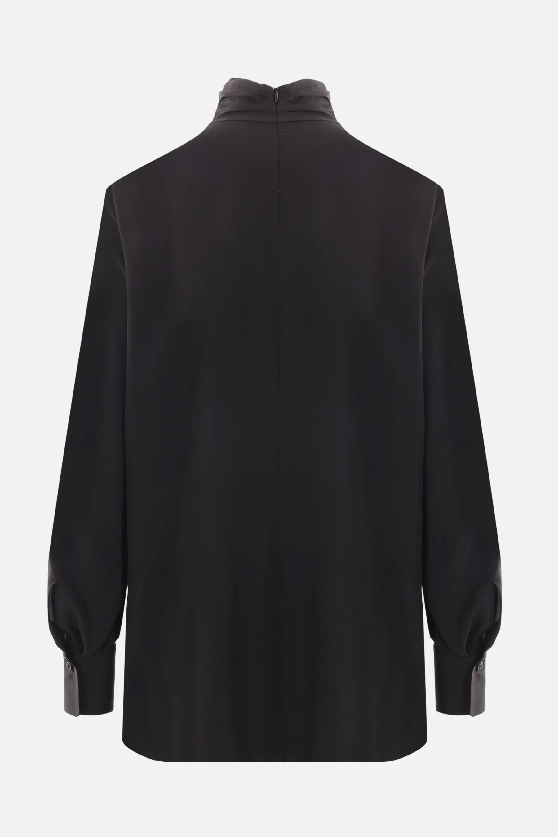  BRUNELLO CUCINELLI blusa in crepe de chine con monile 