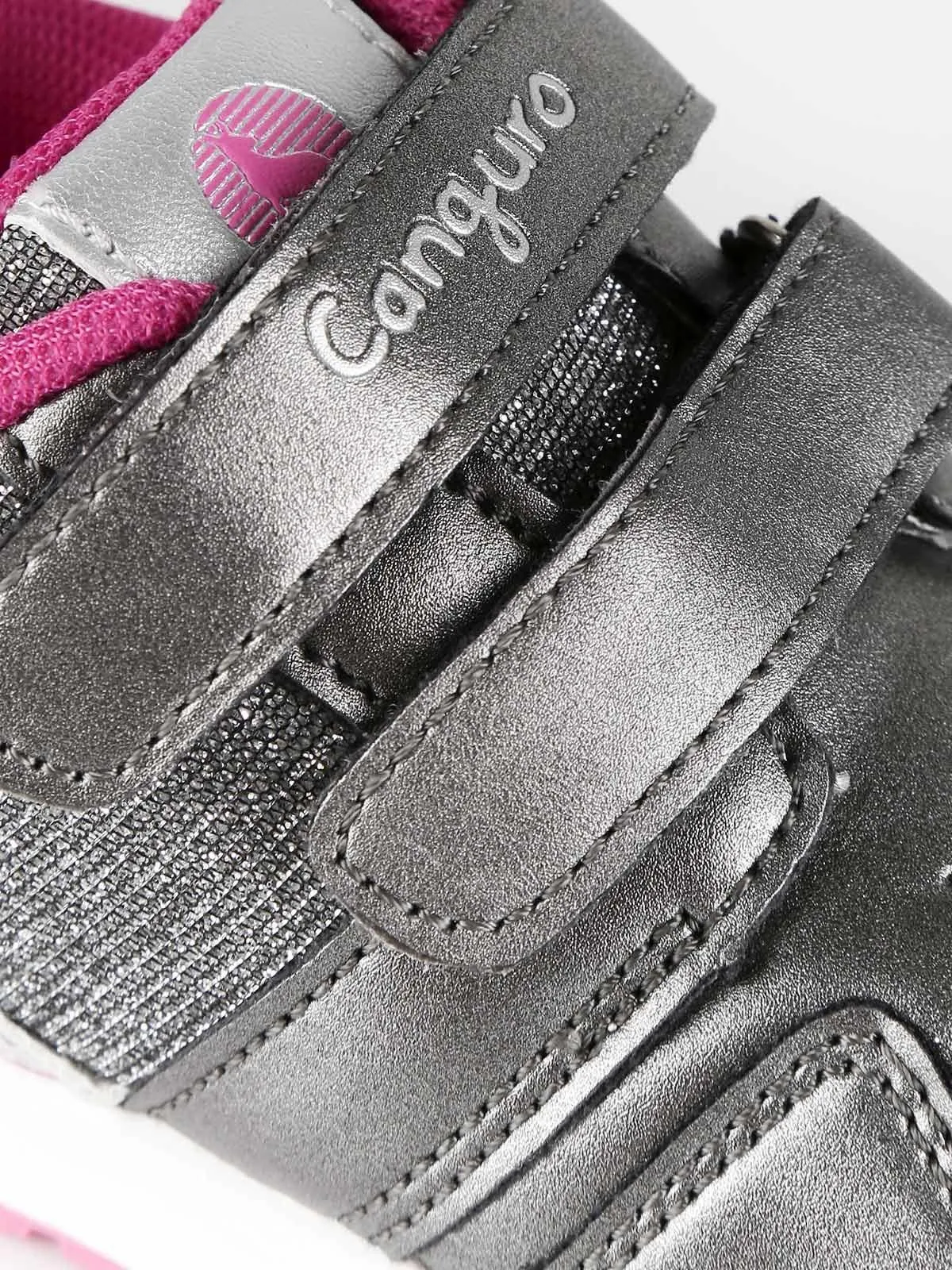 Canguro Chaussures de sport pour enfants avec des larmes