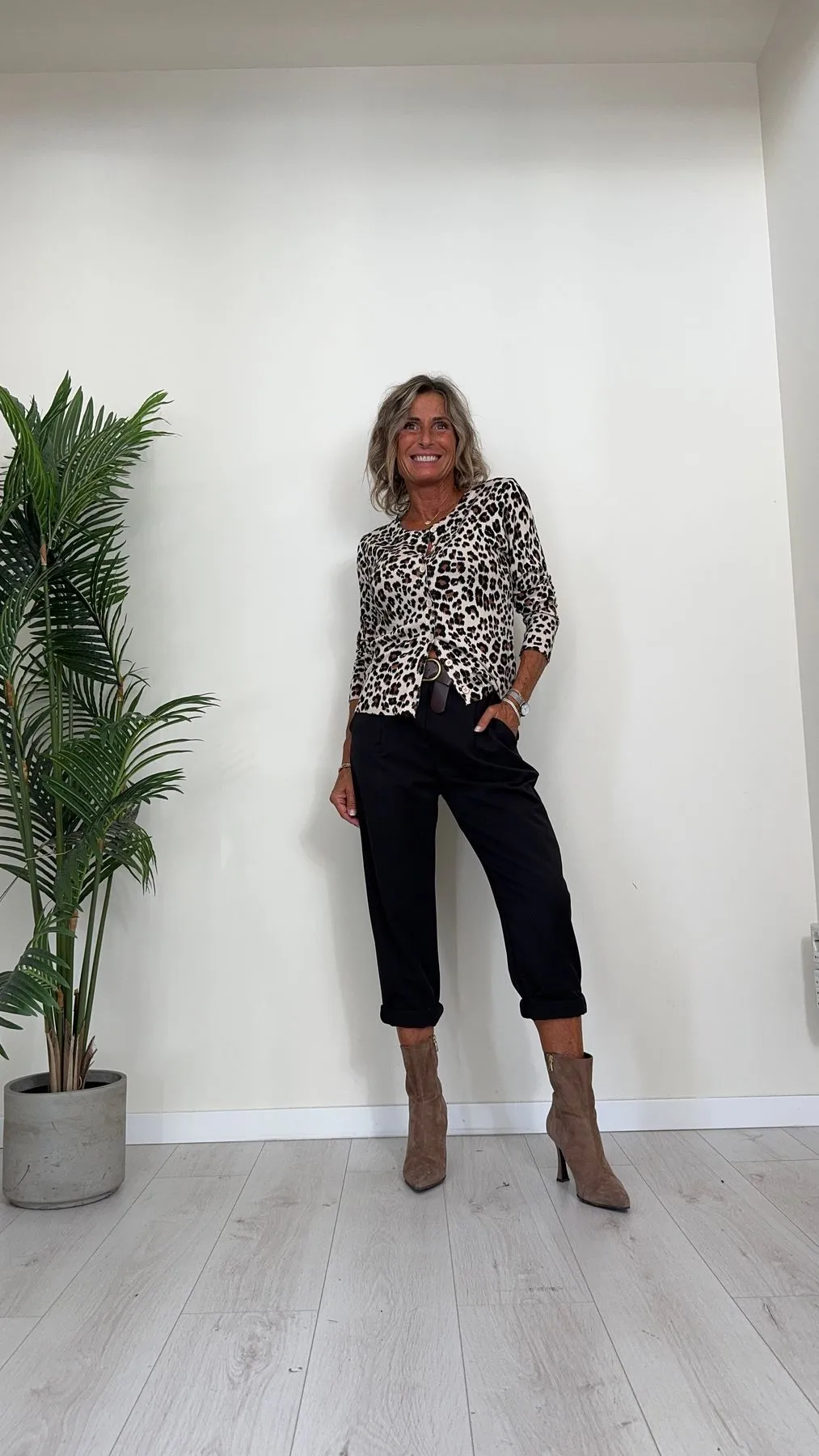 DAFNE - 18109P26 - MAGLIA IN VISCOSA CON BOTTONI, FANTASIA ANIMALIER