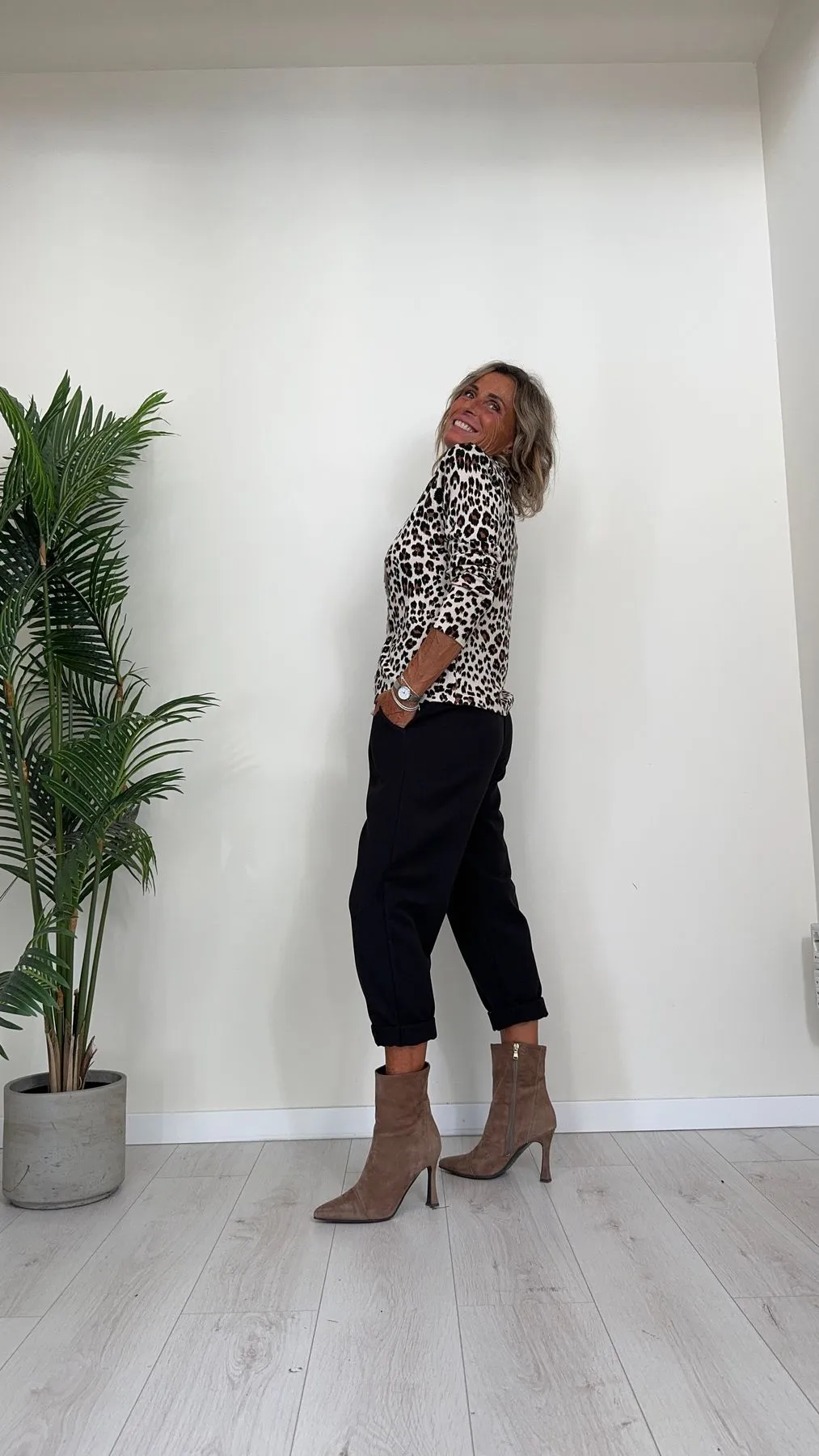 DAFNE - 18109P26 - MAGLIA IN VISCOSA CON BOTTONI, FANTASIA ANIMALIER