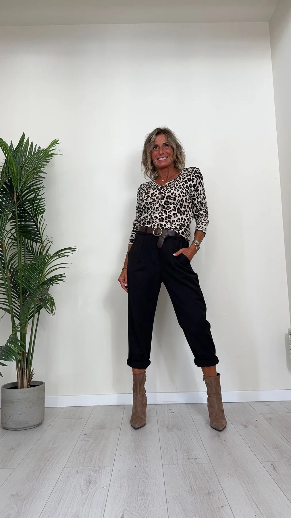 DAFNE - 18109P26 - MAGLIA IN VISCOSA CON BOTTONI, FANTASIA ANIMALIER