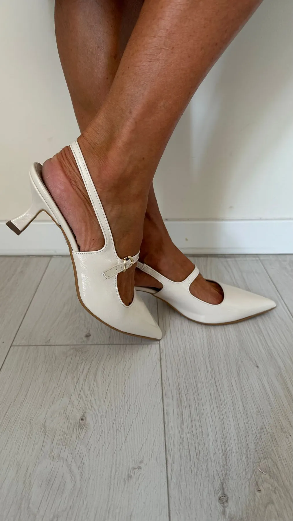 DIVINE FOLLIE - P507 - SLING BACK PELLE VERNICIATA TACCO 5 CM