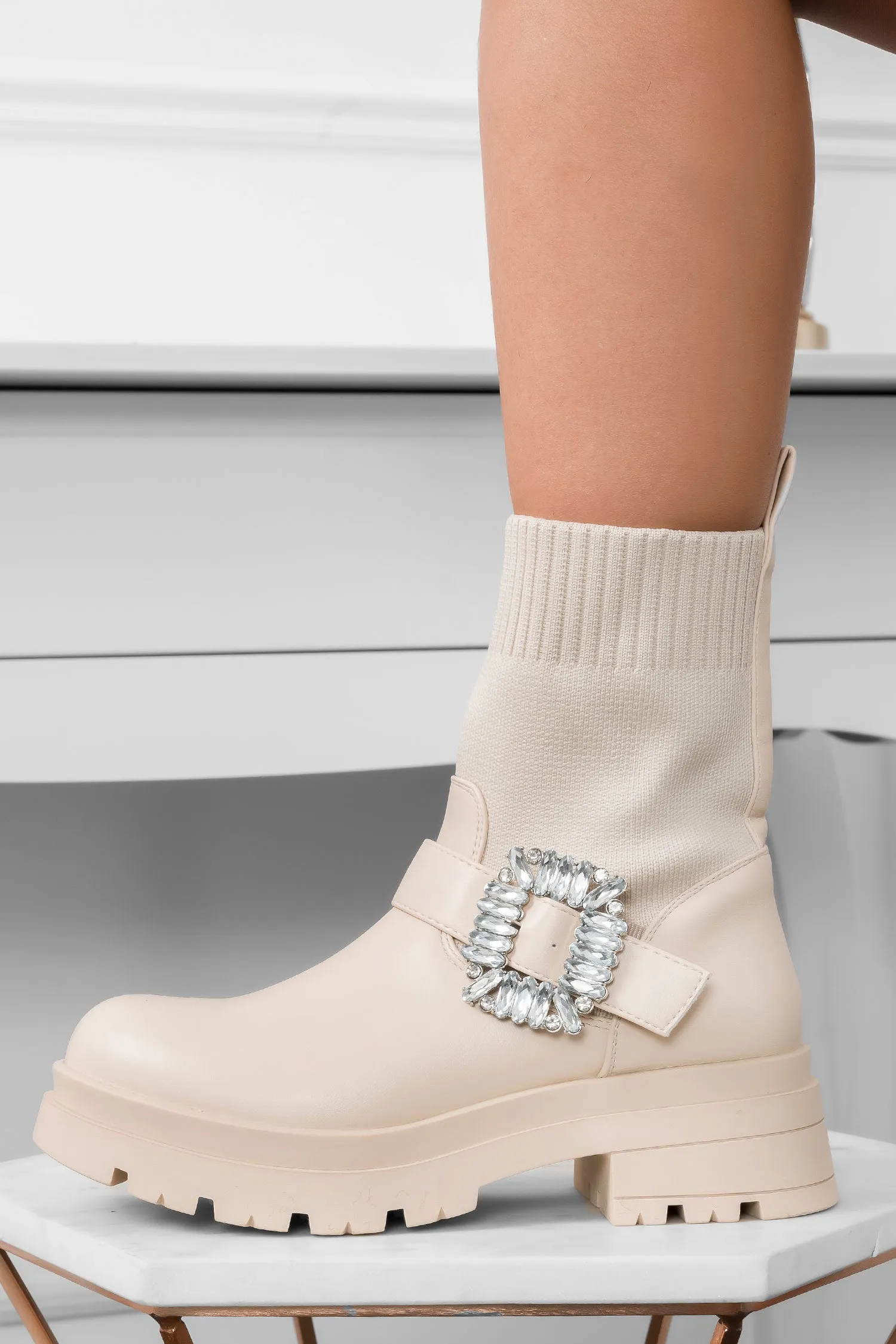 HARRIS - Stivaletti beige in tessuto con fibbia gioiello
