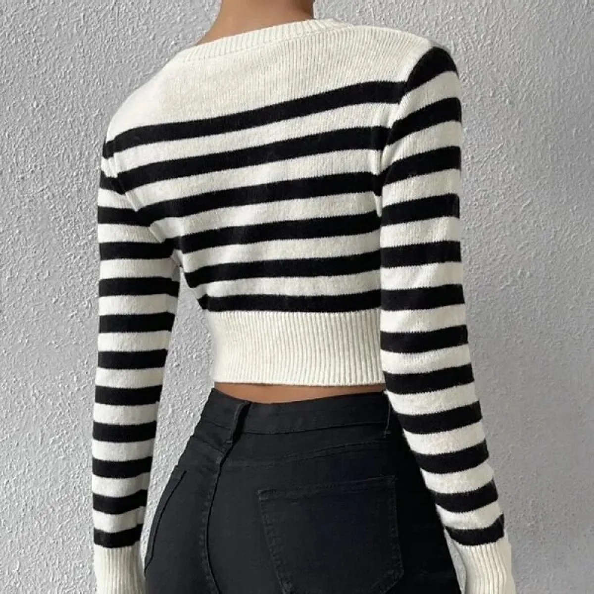 Maglione da donna nuovo primavera 2023 a righe corte all'interno indossare all'esterno maglione Top da donna