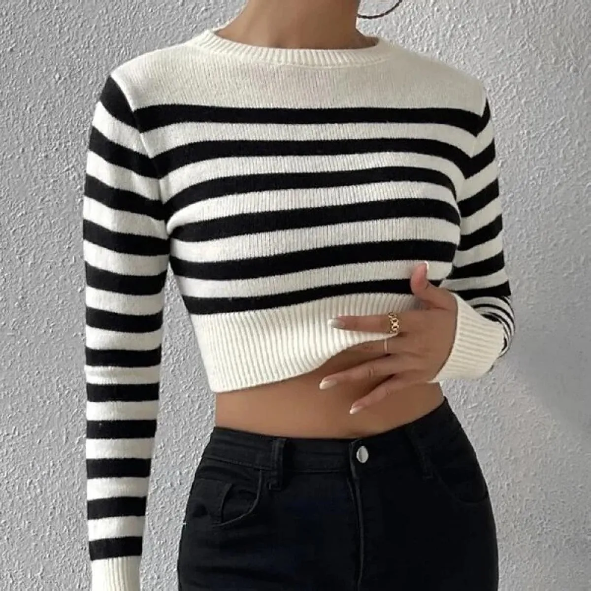 Maglione da donna nuovo primavera 2023 a righe corte all'interno indossare all'esterno maglione Top da donna