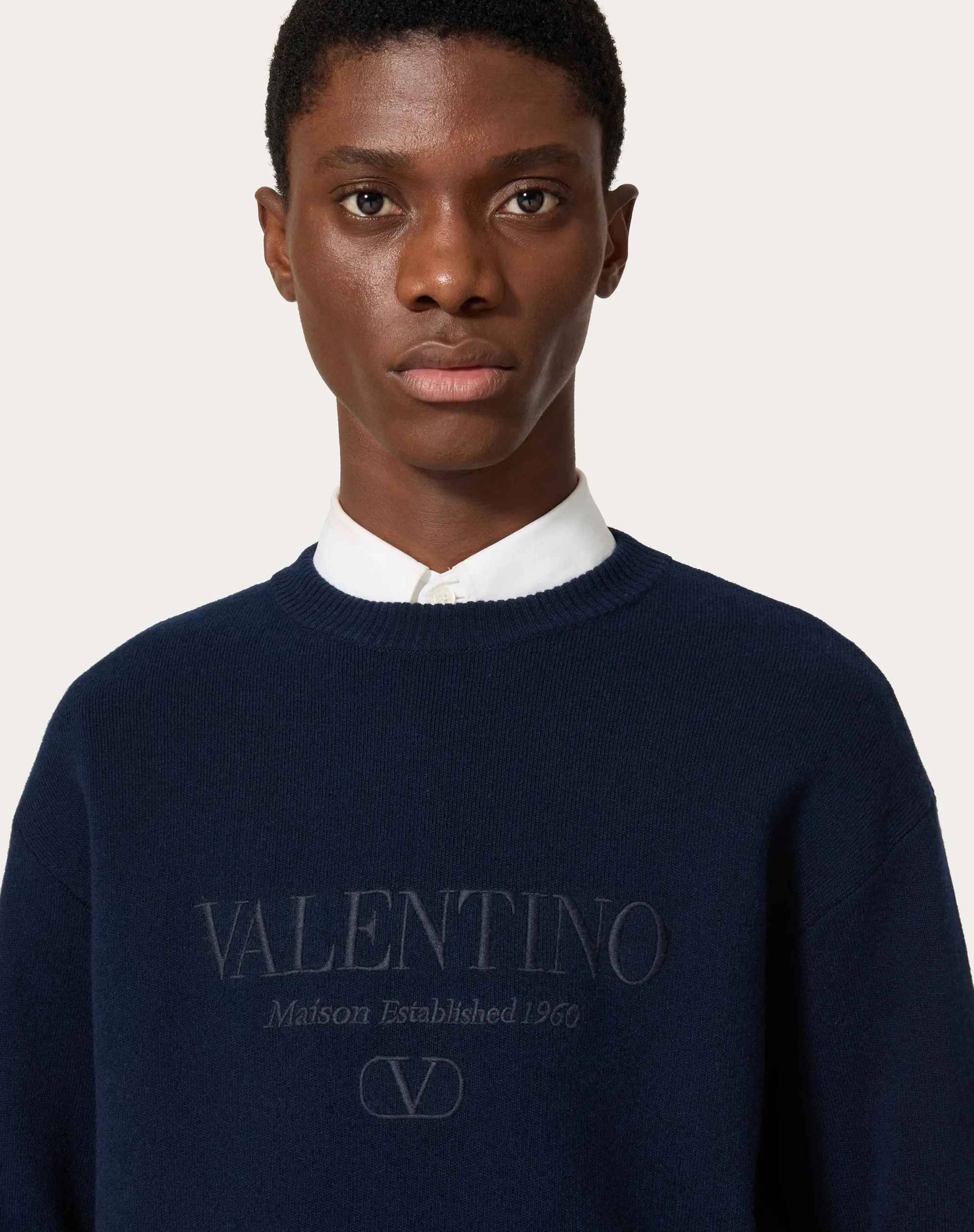 MAGLIONE GIROCOLLO IN LANA CON RICAMO VALENTINO