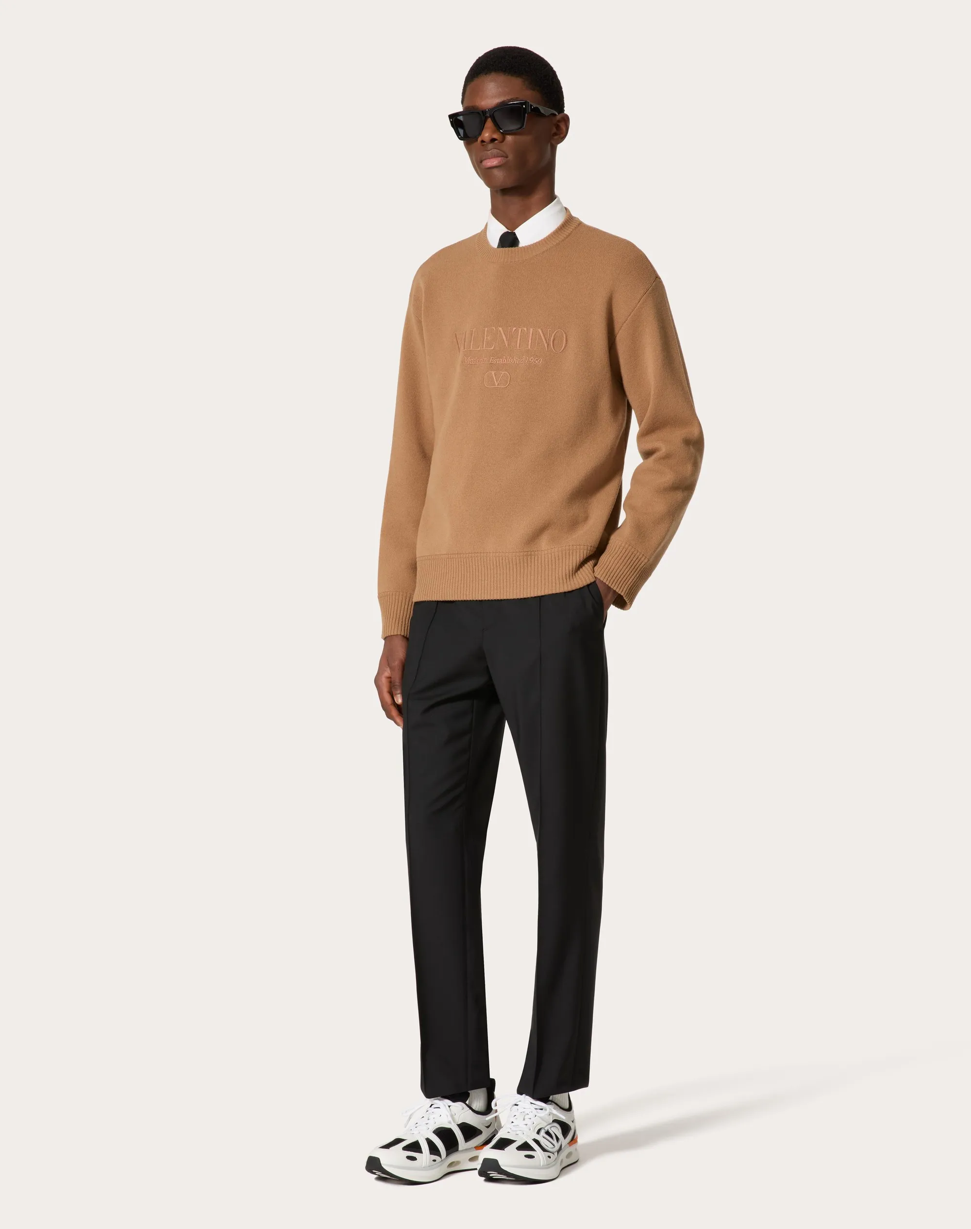 MAGLIONE GIROCOLLO IN LANA CON RICAMO VALENTINO
