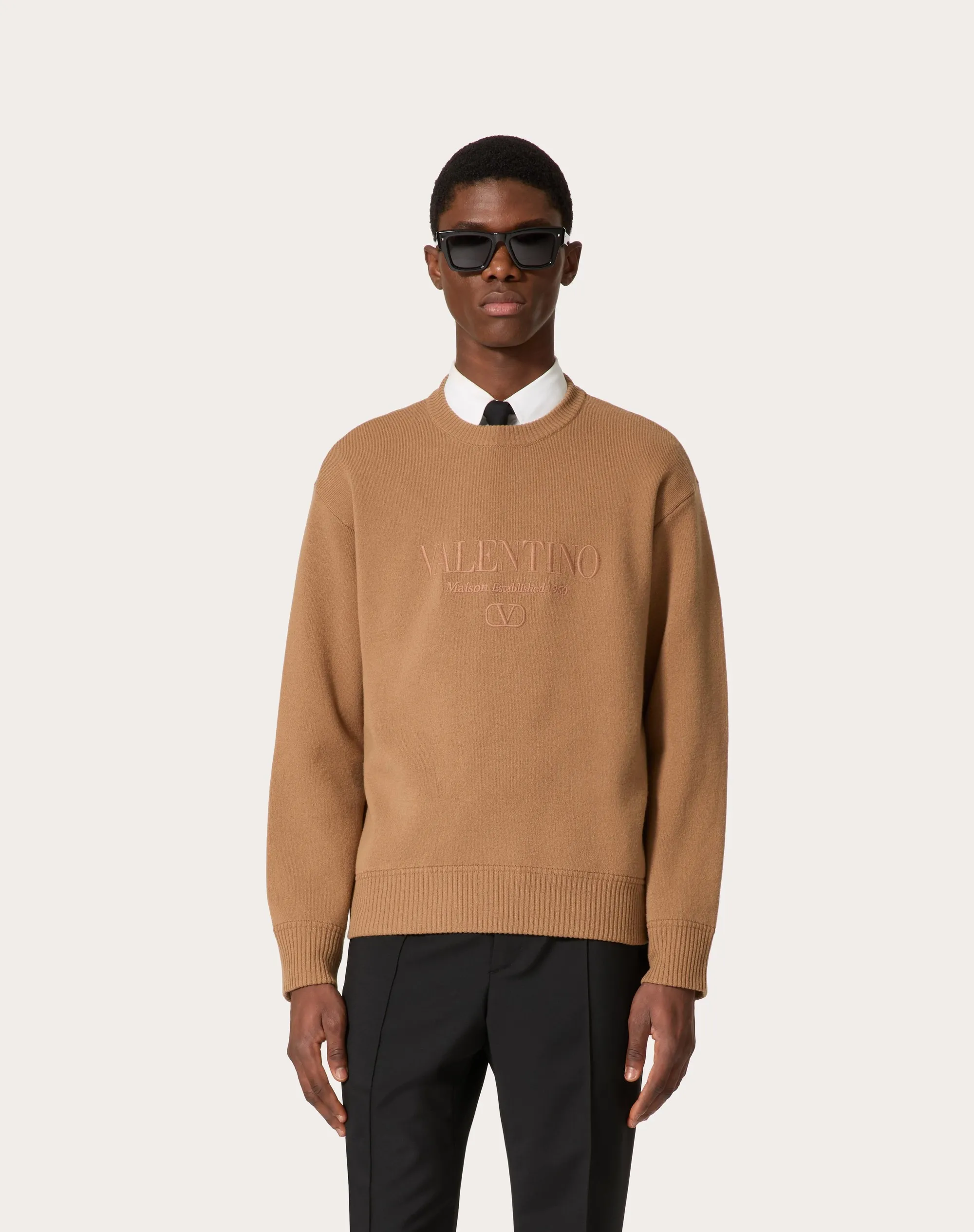 MAGLIONE GIROCOLLO IN LANA CON RICAMO VALENTINO