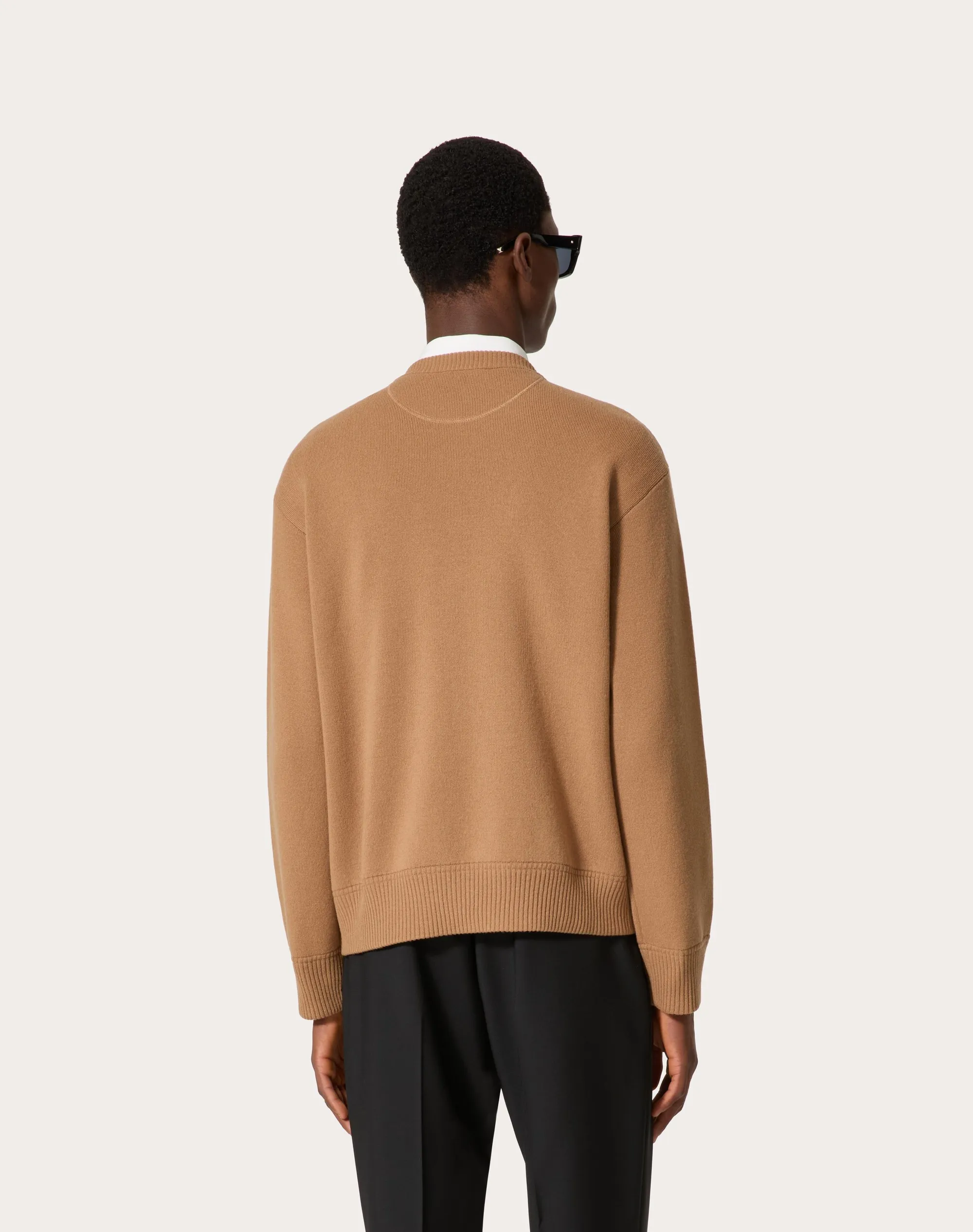 MAGLIONE GIROCOLLO IN LANA CON RICAMO VALENTINO