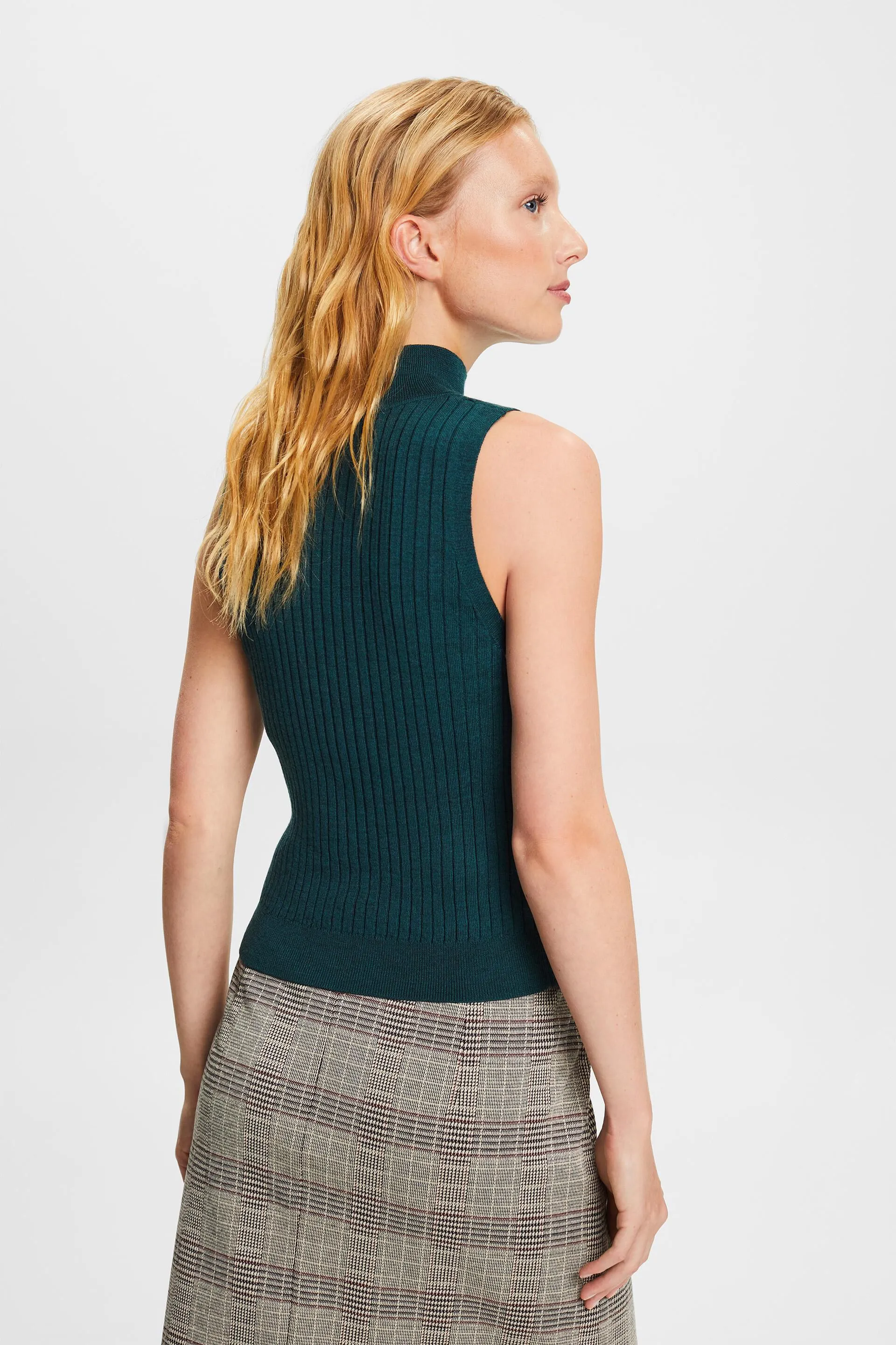 Maglione smanicato in lana merino extra fine