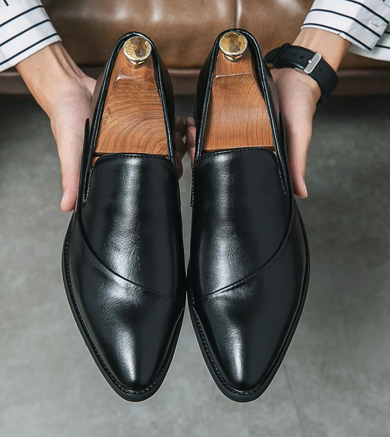 Mocassini Scarpe da uomo Pu Tinta unita Punta a punta Tacco basso Moda Lavoro quotidiano Casual Personalità Piega Abito classico