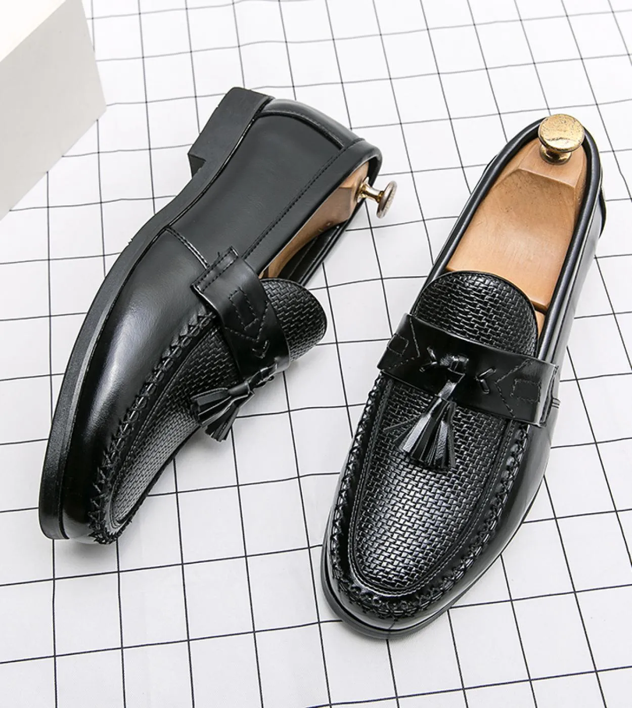 Mocassini Scarpe da uomo Tinta unita Pu Punta quadrata Motivo intrecciato Cucito a mano Moda Business Casual Party Scarpe elegan