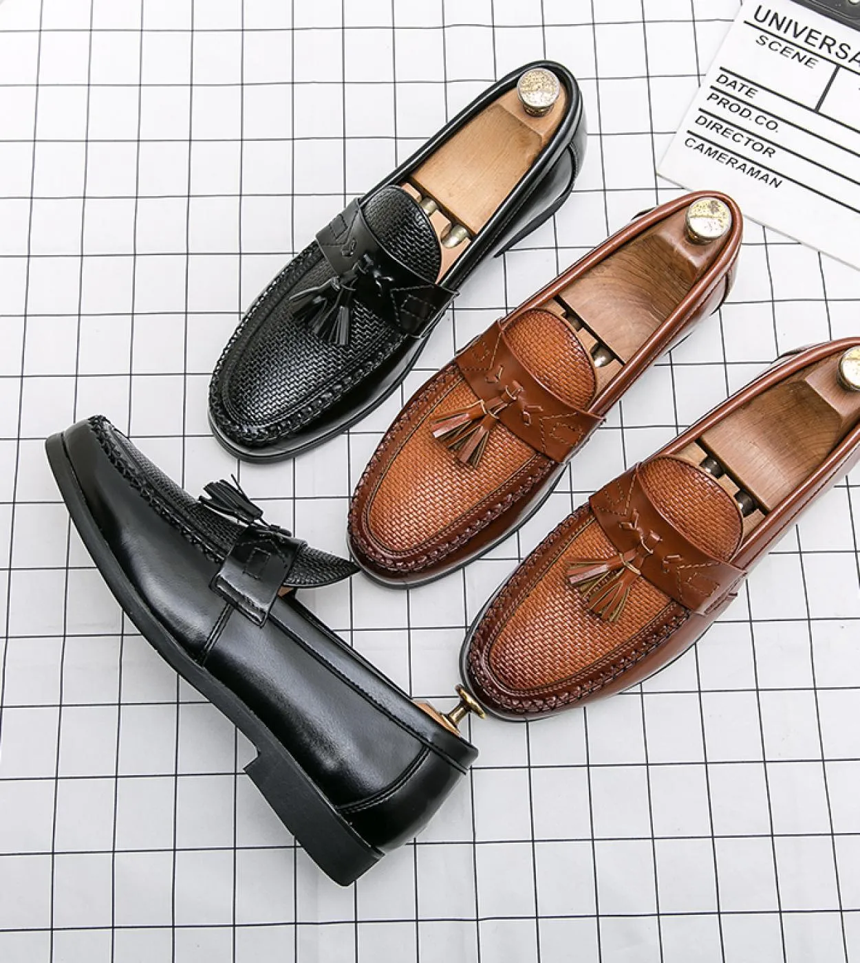 Mocassini Scarpe da uomo Tinta unita Pu Punta quadrata Motivo intrecciato Cucito a mano Moda Business Casual Party Scarpe elegan