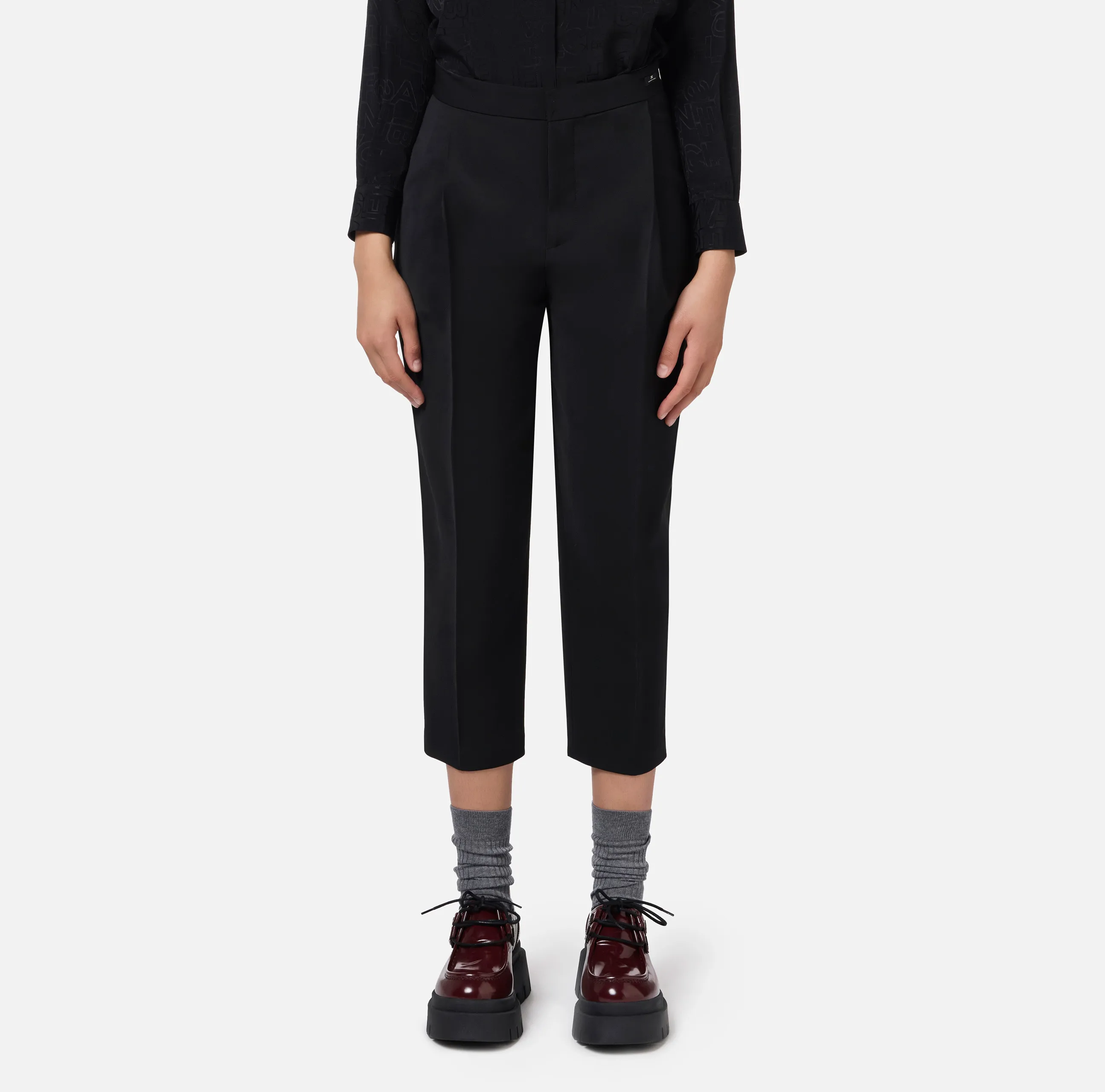 Pantalone cropped in fresco di lana stretch con pinces