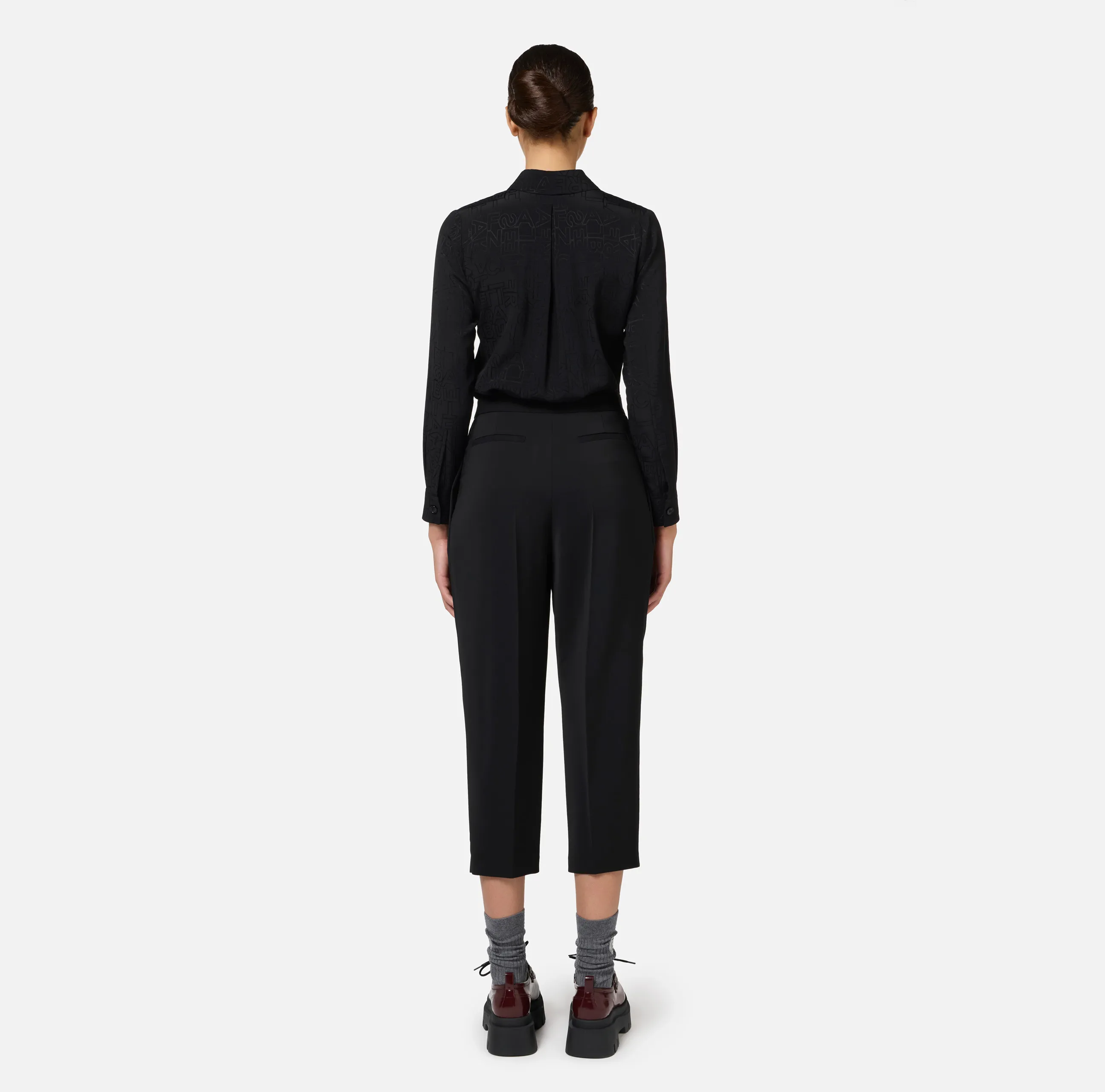 Pantalone cropped in fresco di lana stretch con pinces