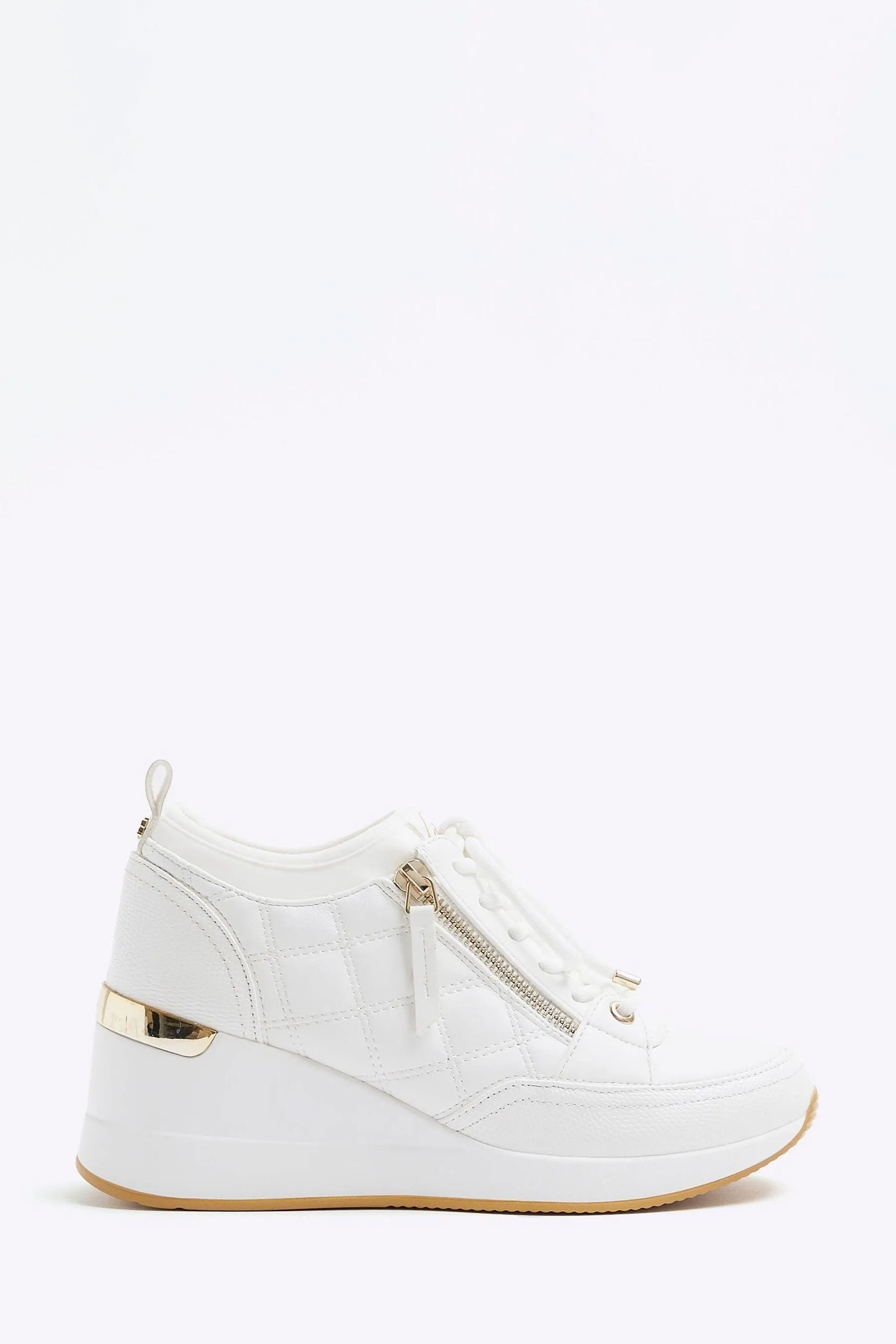 River Island - Scarpe da ginnastica trapuntate con zeppa e zip laterale