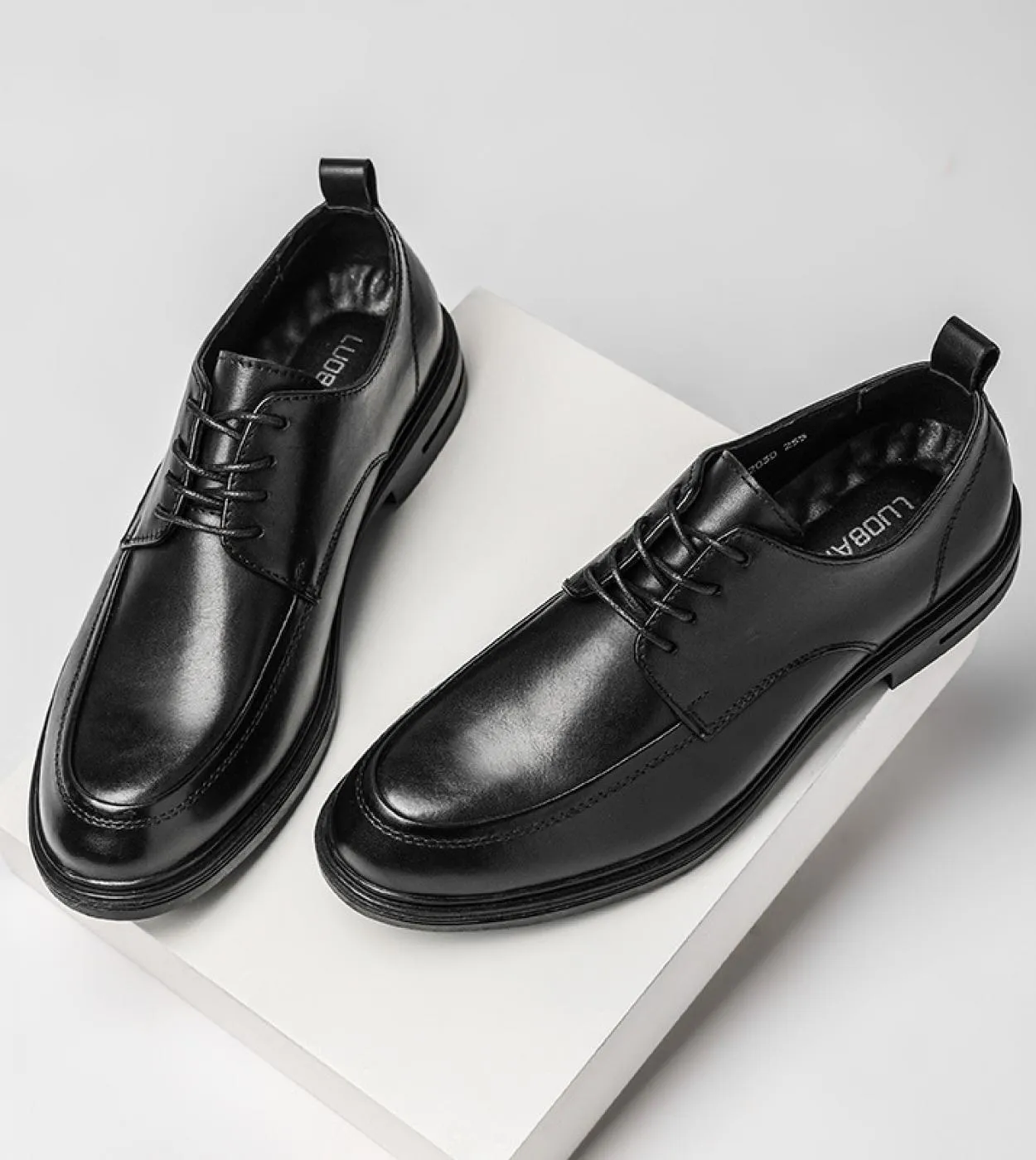Scarpe casual da uomo in pelle Oxford da lavoro di moda italiana nera per uomo Scarpe da guida da uomo in morbida pelle fatte a