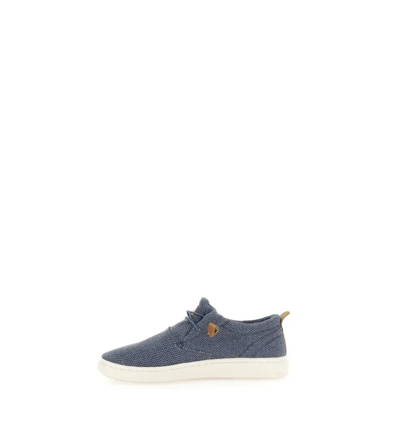Scarpe con lacci