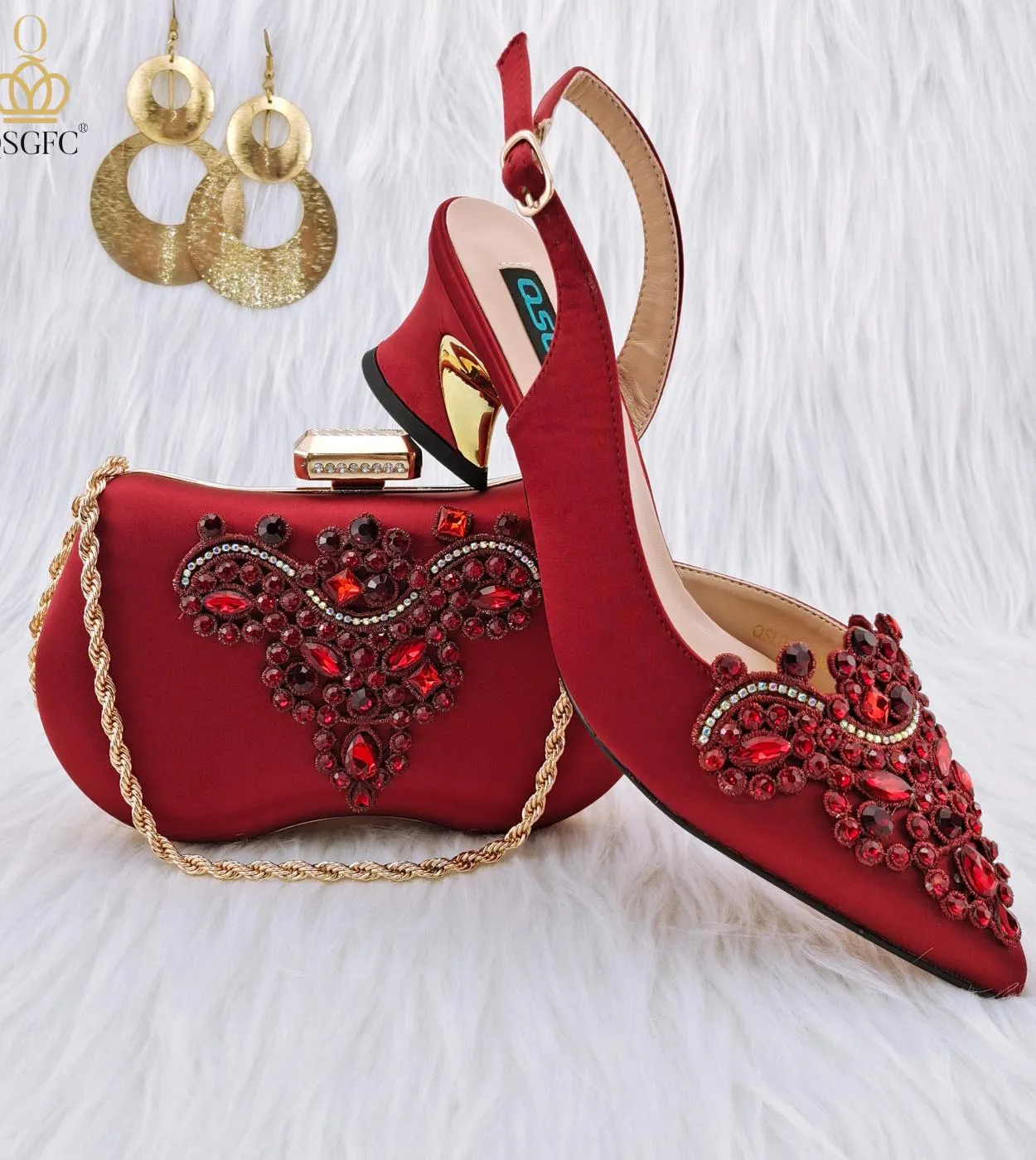 Scarpe rosse Stili di moda da donna Scarpe rosse Borsa abbinata Scarpe da festa rosse Pietre Pompe