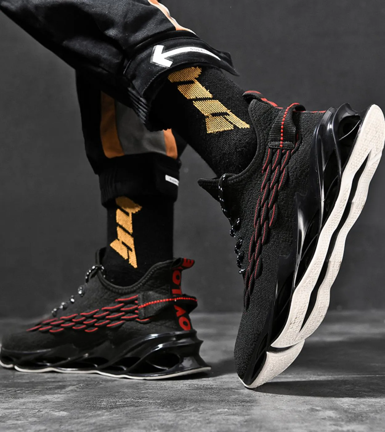 Scarpe Uomo Sneakers Uomo Casual Uomo Scarpe Tenis Scarpe di lusso Trainer Race Scarpe traspiranti Moda Mocassini Scarpe da cors