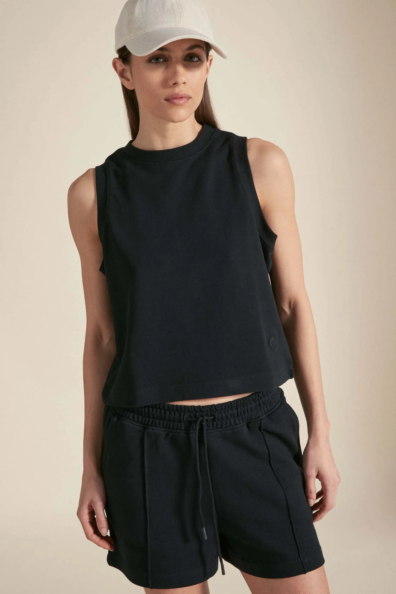 SOLE –  Crop top nero in cotone