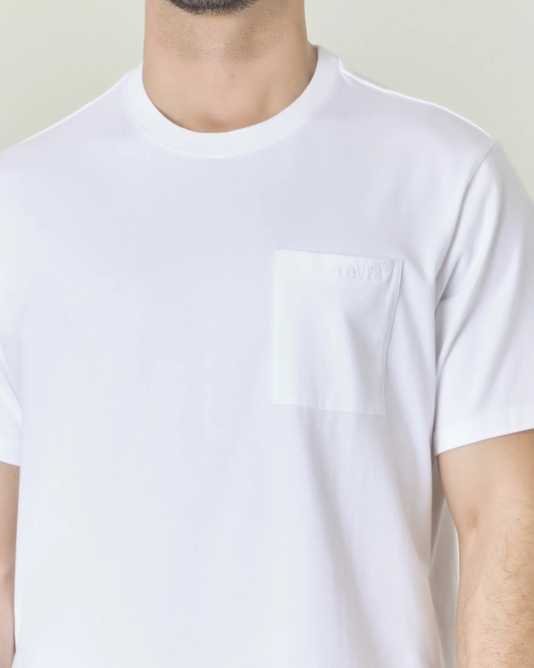T-shirt bianca mezza manica in puro cotone relaxed fit con taschino applicato al petto