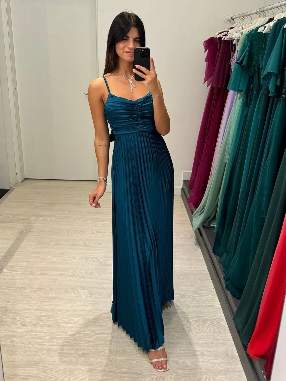Vestito lungo plisse fiocco dietro