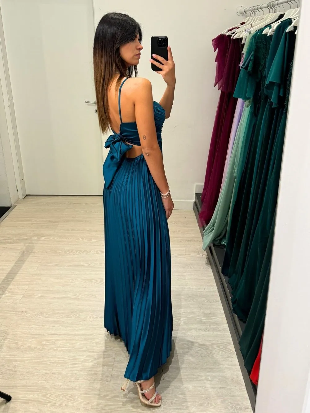 Vestito lungo plisse fiocco dietro