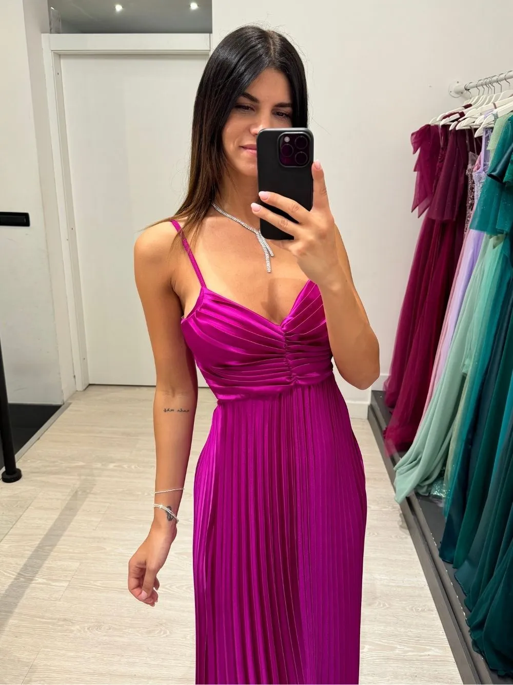 Vestito lungo plisse fiocco dietro