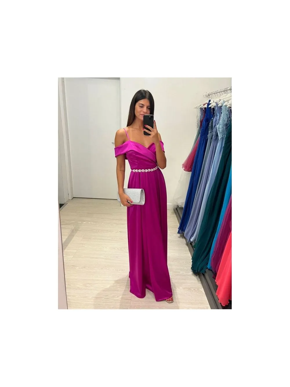 Vestito lungo raso manica scesa