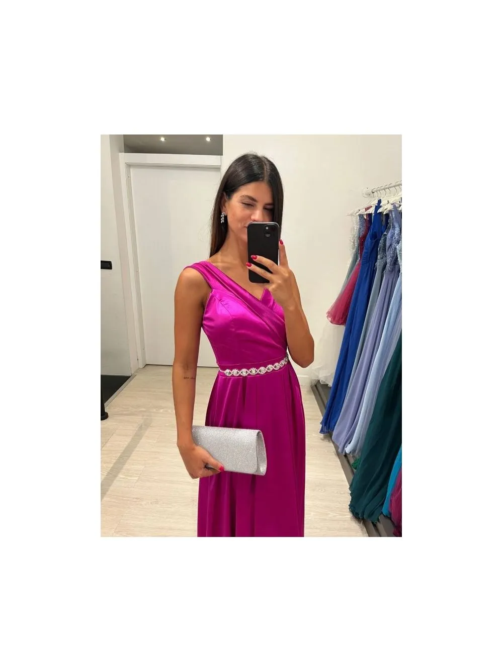 Vestito lungo raso manica scesa