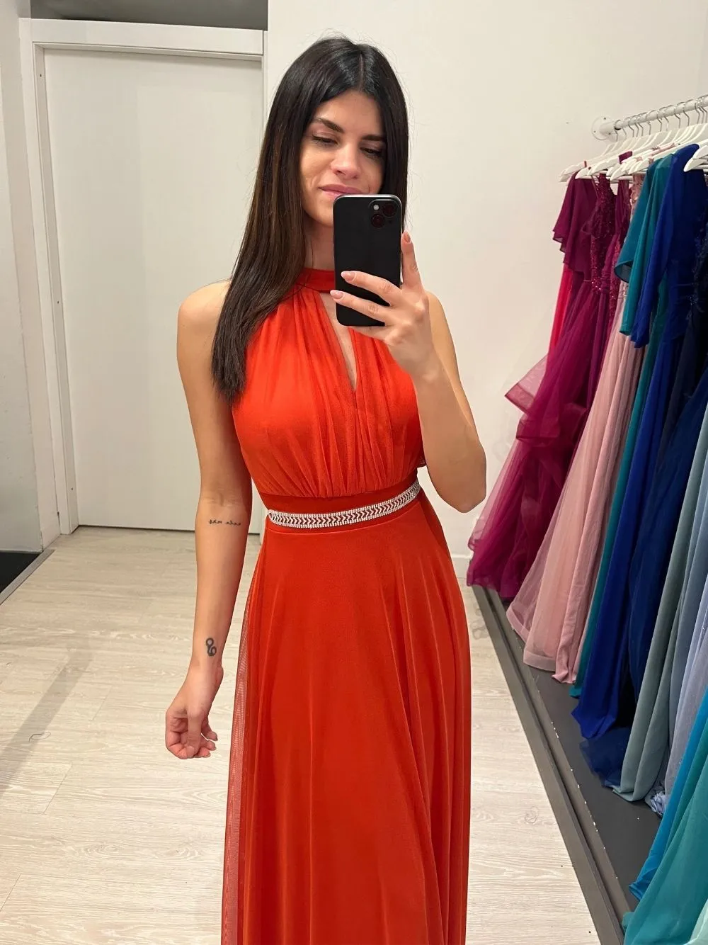 Vestito lungo tulle scollo americano