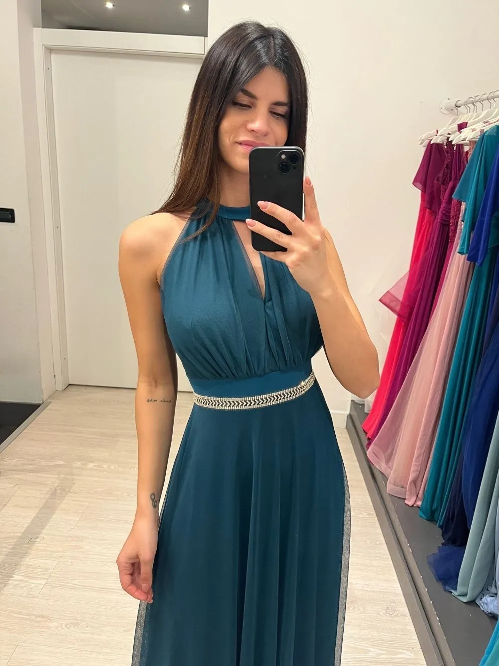 Vestito lungo tulle scollo americano