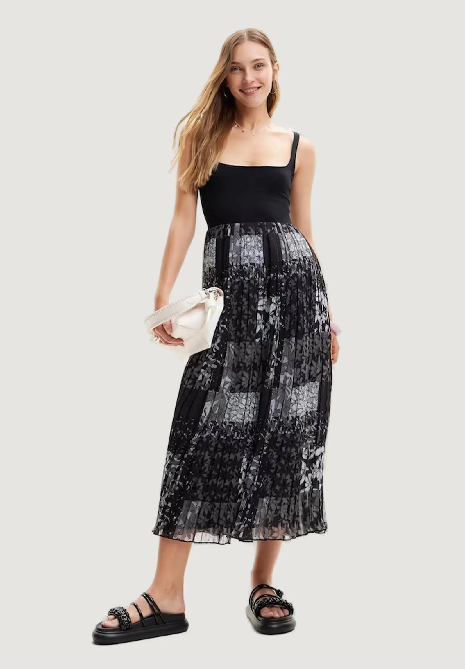 Vestito midi Desigual CASSIDI Nero