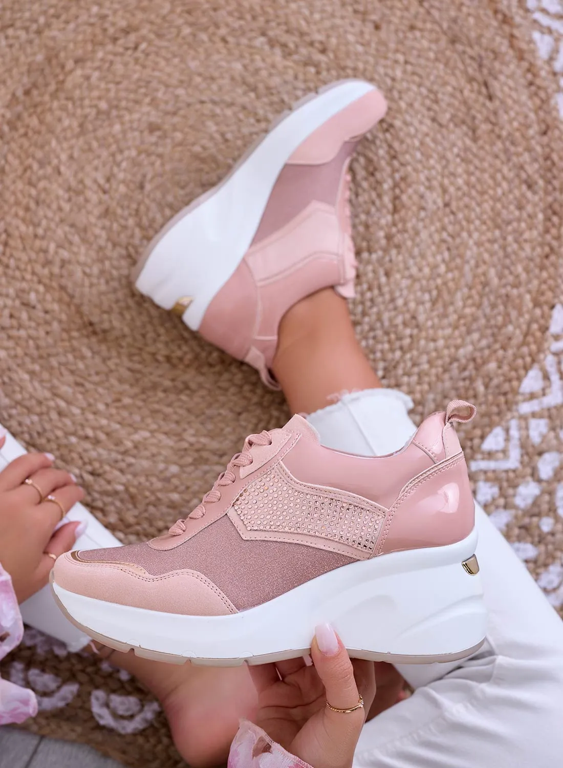 XENIA - Sneakers rosa con zeppa e strass